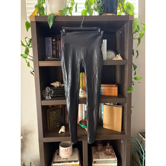 Spanx Faux Leather Leggings In Black Size Medium - Picture 2 of 6